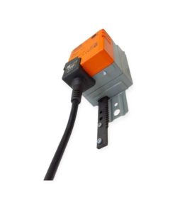 KAIR Comfort 130 moottori asennettuna kiskoon