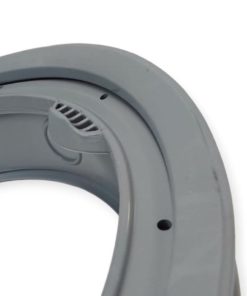 Pesukoneen kauluskumin tuuletusaukot lähikuvassa