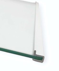 lasihyllyn reuna profiililla jääkaapissa